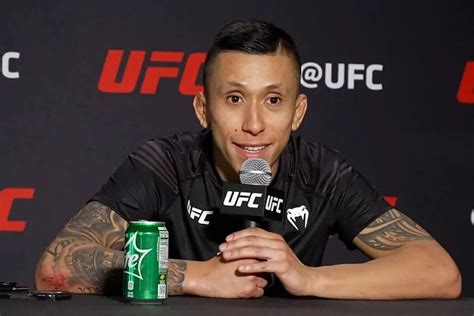 molina leaked video|UFC’s Jeff Molina Comes Out As Bisexual After。